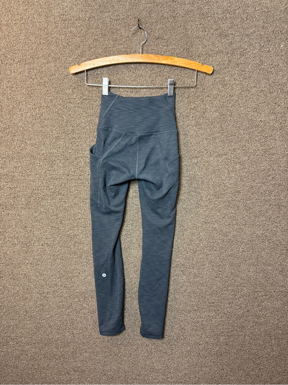 Lululemon Wunder Train High-Rise
Tight Pockets 25"
Heathered Graphite Grey 0 - Picture 12 of 14